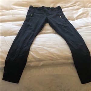 Black Lululemon leggings